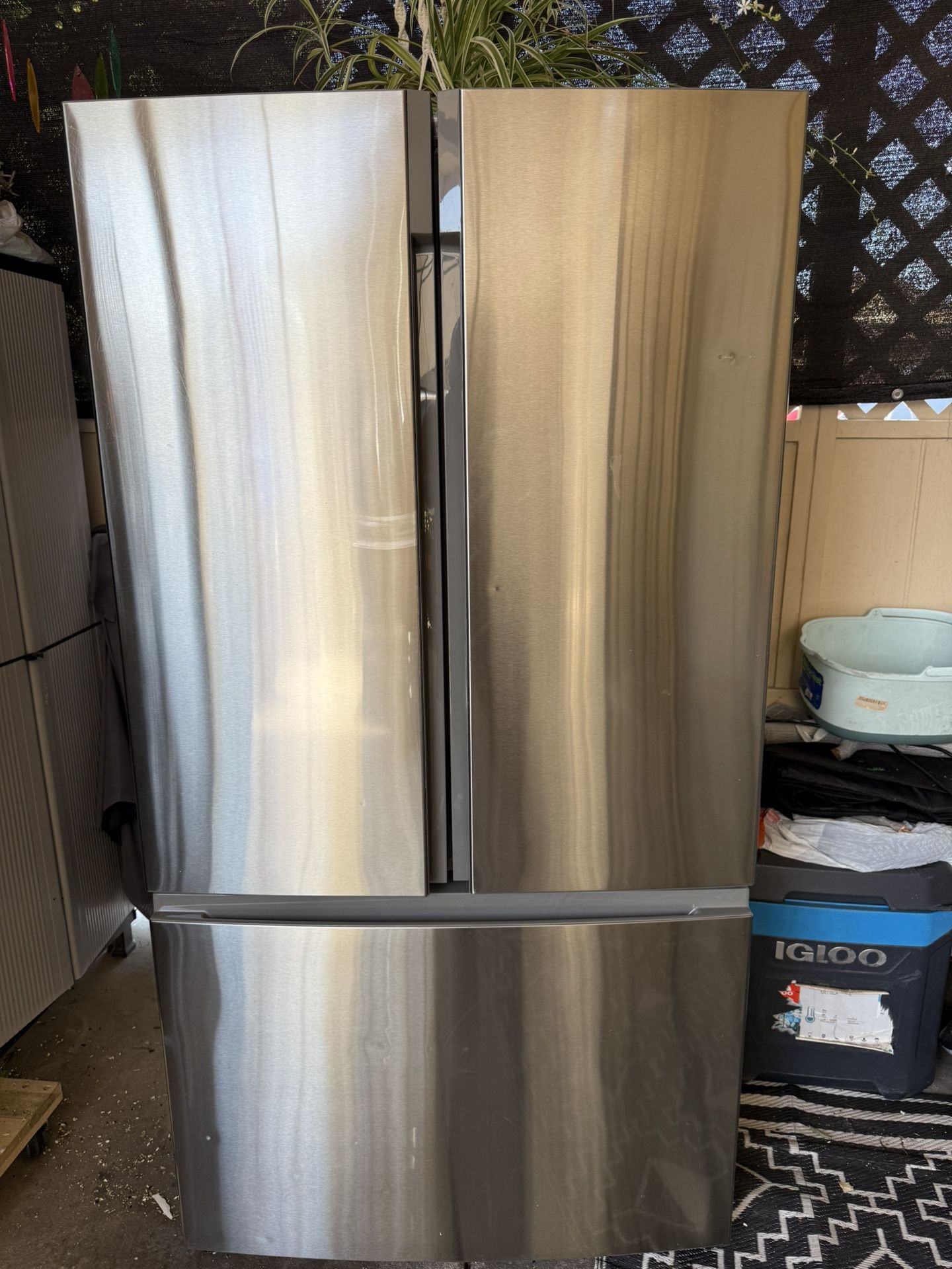 Insignia Refrigerator