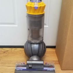 NEW cond DYSON MULTI FLOOR MODEL VACUUM WITH COMPLETE ATTACHMENTS  , AMAZING POWER SUCTION  , WORKS EXCELLENT  , IN THE BOX 