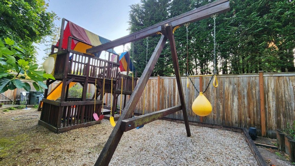 Used Rainbow Swing set