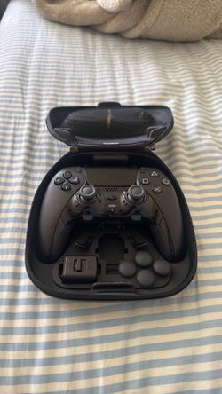 black Pro elite PS5 controller