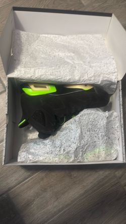 AIR JORDAN 6 RETRO