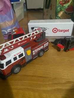 Dickie Toys - Light & Sound Viper Fire Truck and Target’s Maxx Action Bullseye Hauler Playset
