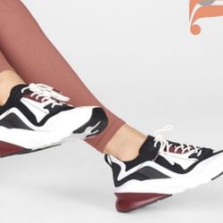 Fabletics Echo Performance Sneaker 