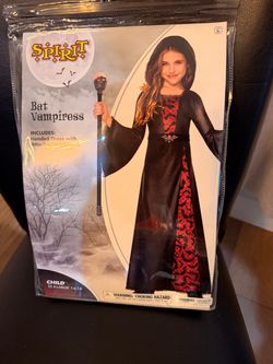 Vampire costume size 14-16 never worn only tried on