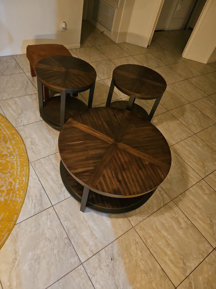 Round  Coffee Table W/ 2 End Tables