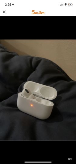 AirPod pro (READ DESCRIPTION)
