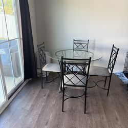 Dining Table & Chairs