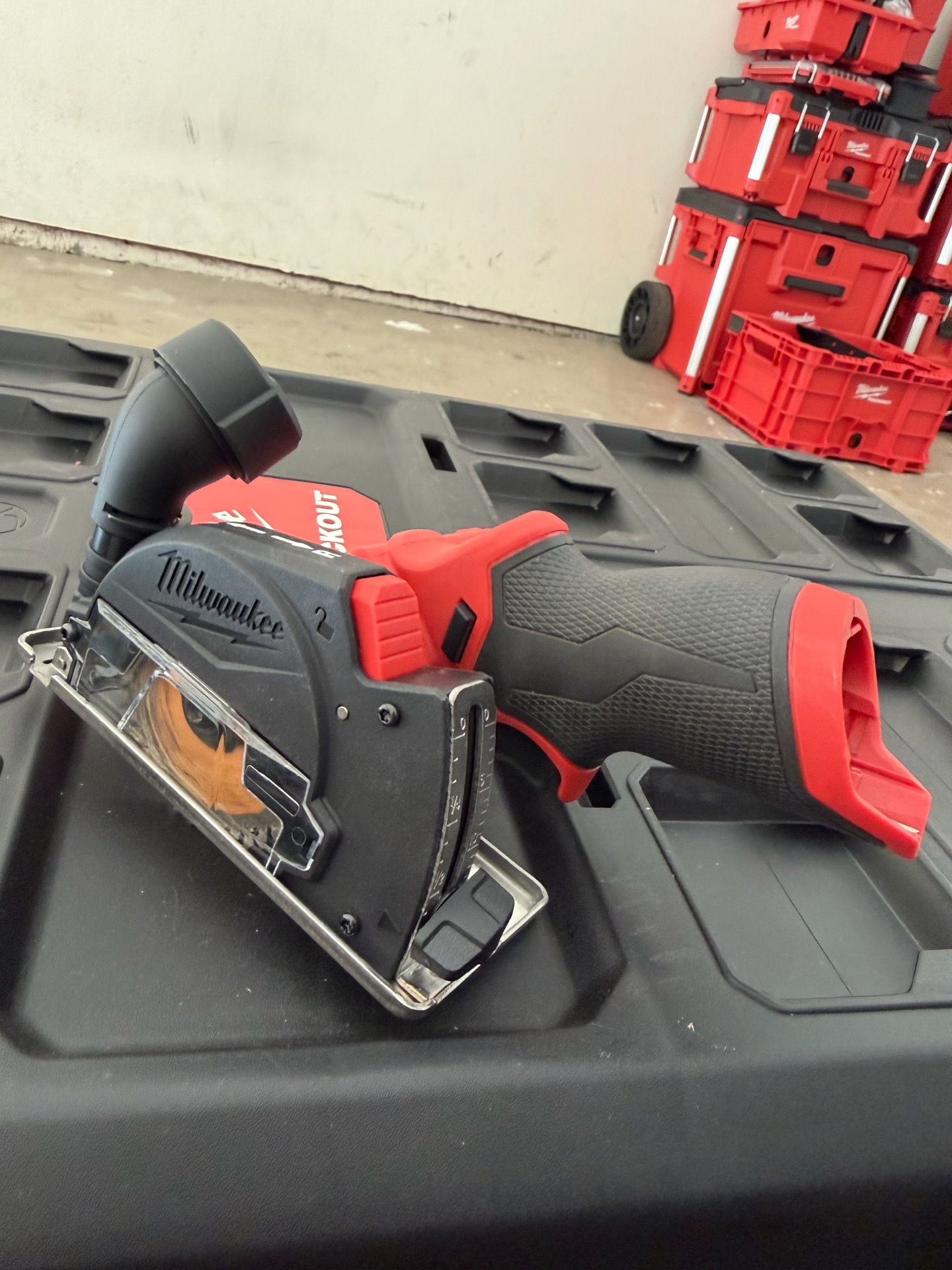 Milwaukee 3in cutoff saw