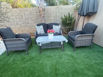 Patio Furniture set outdoor new in the box