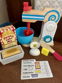 Melissa & Doug baking set