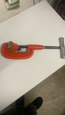 Ridged 1/8-2” pipe cutter