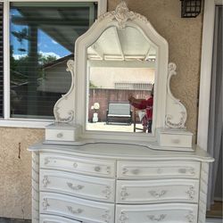 Solid wood ,pearl white/gold