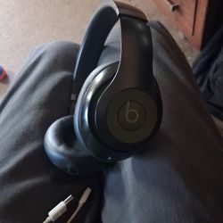 Beats Studio Pro