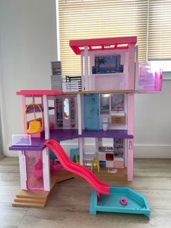 Barbie Dreamhouse Dollhouse