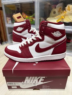 Air Jordan 1 Retro High OG Artisanal Team Red