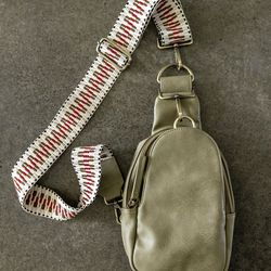 Urban Originals Anthropologie Cross Body Leather Bag Purse Beige