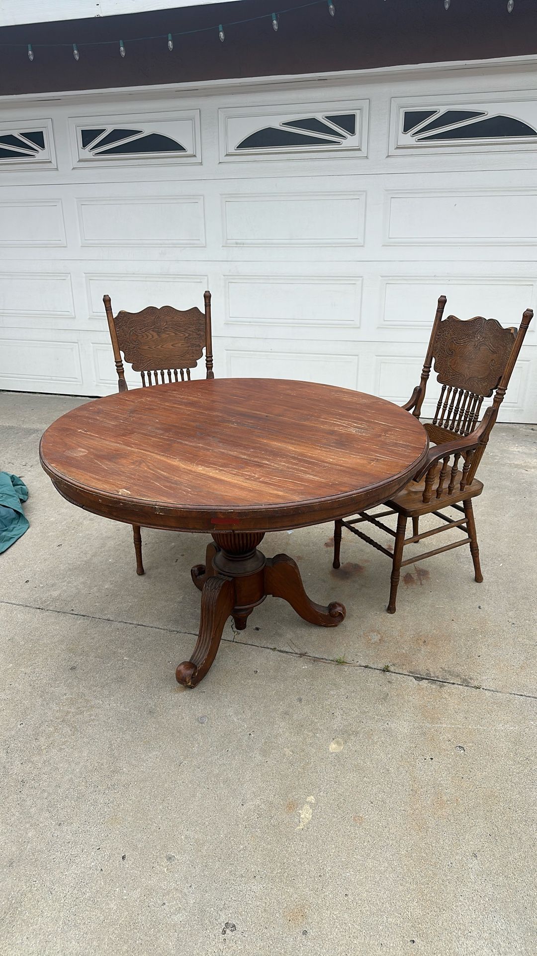 Oak Table With 2 Chairs