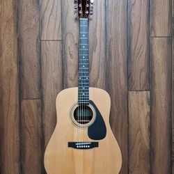 Acoustic Guitar Yamaha