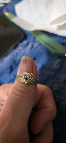 Gold Heart Ring with diamonds