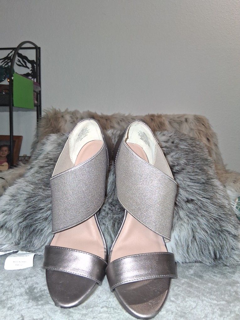 Vera Wang Heels