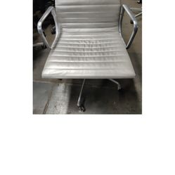 Eames Herman Miller Executive  Aluminum Management  Desk Chair silver leather 