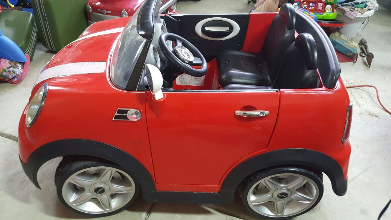 Mini Cooper S Ride On Power Wheels Car 12 Volt 2 Seater