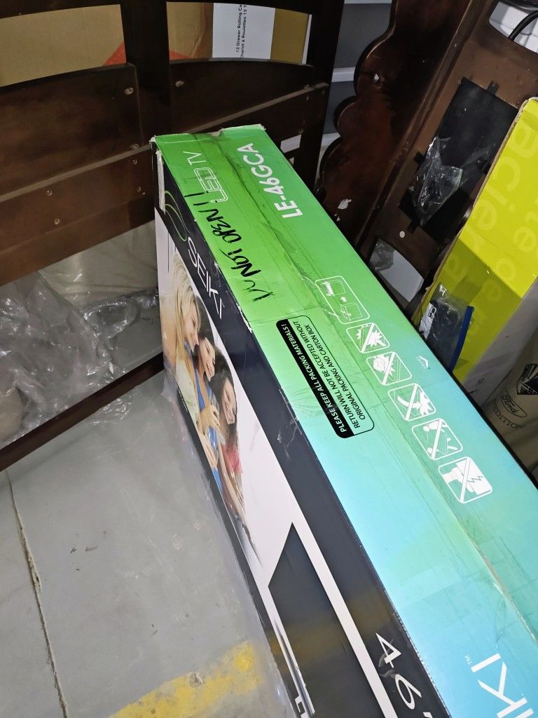 46" Seiki TV/ Original Remote