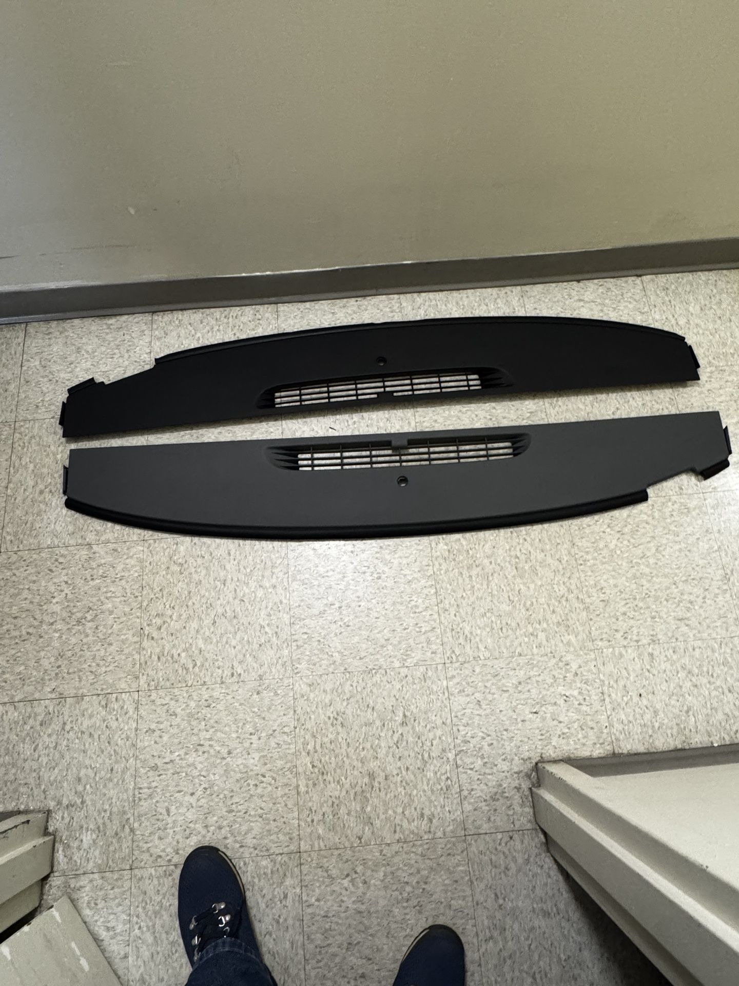 GM SUV Front Windshield Defrost Covers