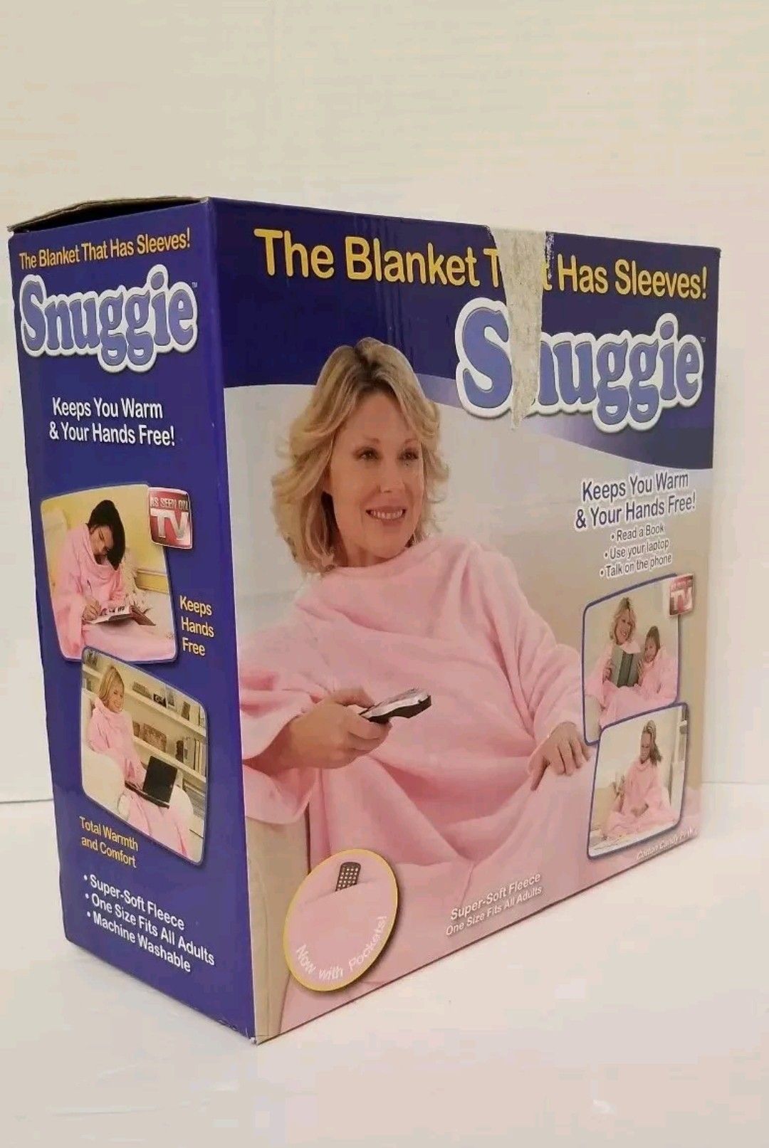 Snuggle fleece one size blanket with sleeves