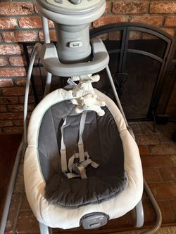 baby swing/bouncer