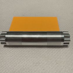 Raceface Cinch Spindle Brand New 