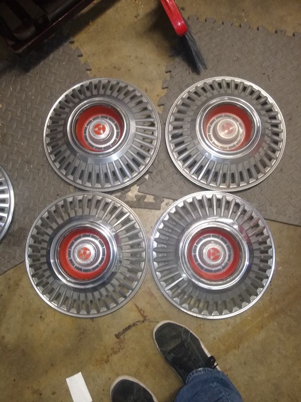 5 vintage 15" metal hubcaps for Sale in Riverside, CA OfferUp