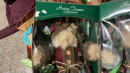 New in box Holiday treasure bear