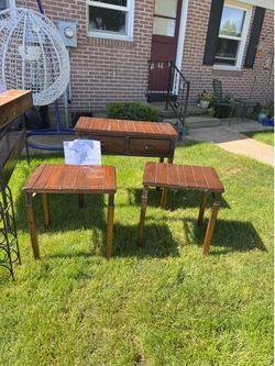 Set of end tables