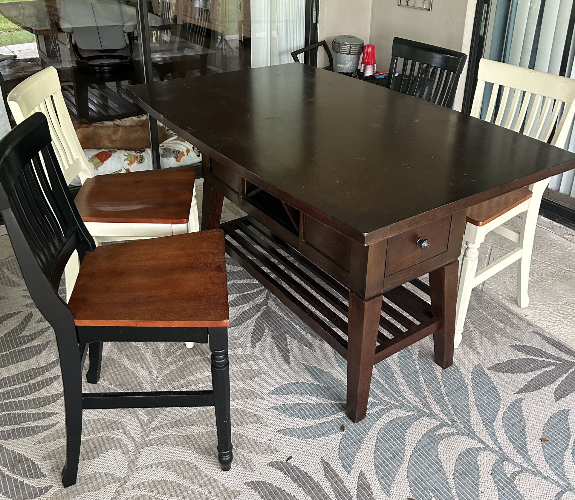 Bar Height Table And Chairs
