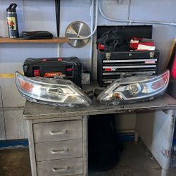 2010 Ford Taurus Headlights 
