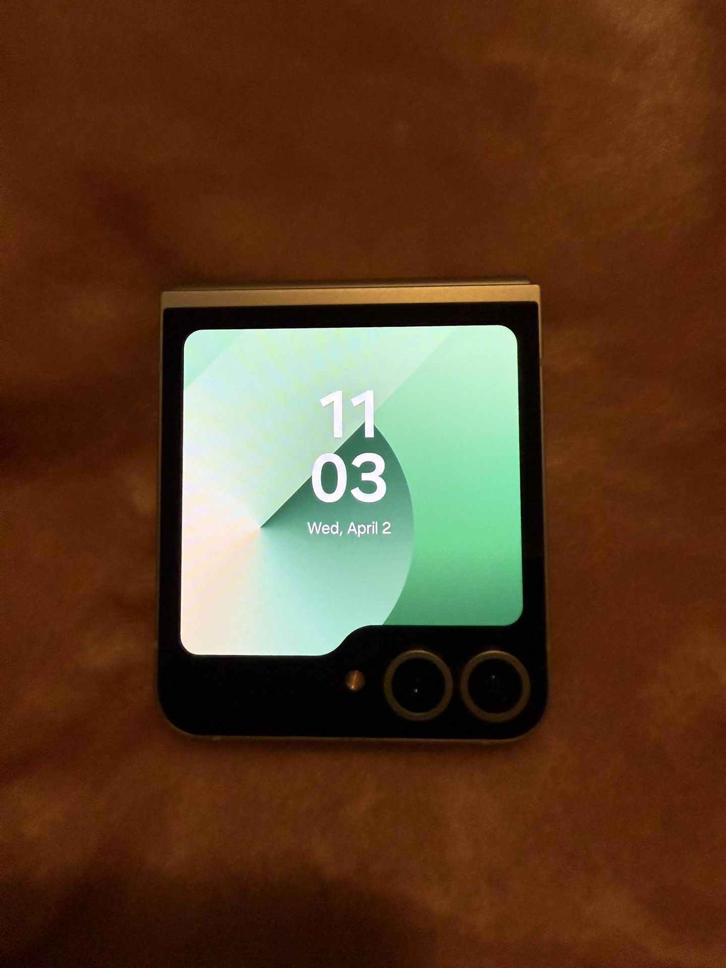 Galaxy Z Flip 6 And Galaxy Watch 7 40mm 