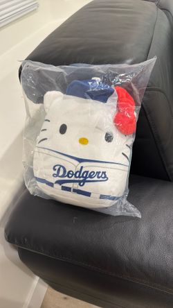 2025 Dodgers hello kitty