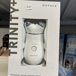 NUFACE TRINITY+ SMART ADVANCED FACIAL TONING KIT