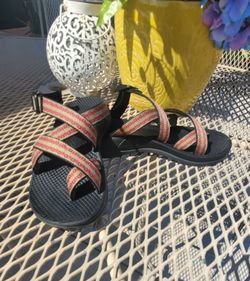 Chaco Comfort Walking Sport Womens Vibram Sandals Size 6-6.5