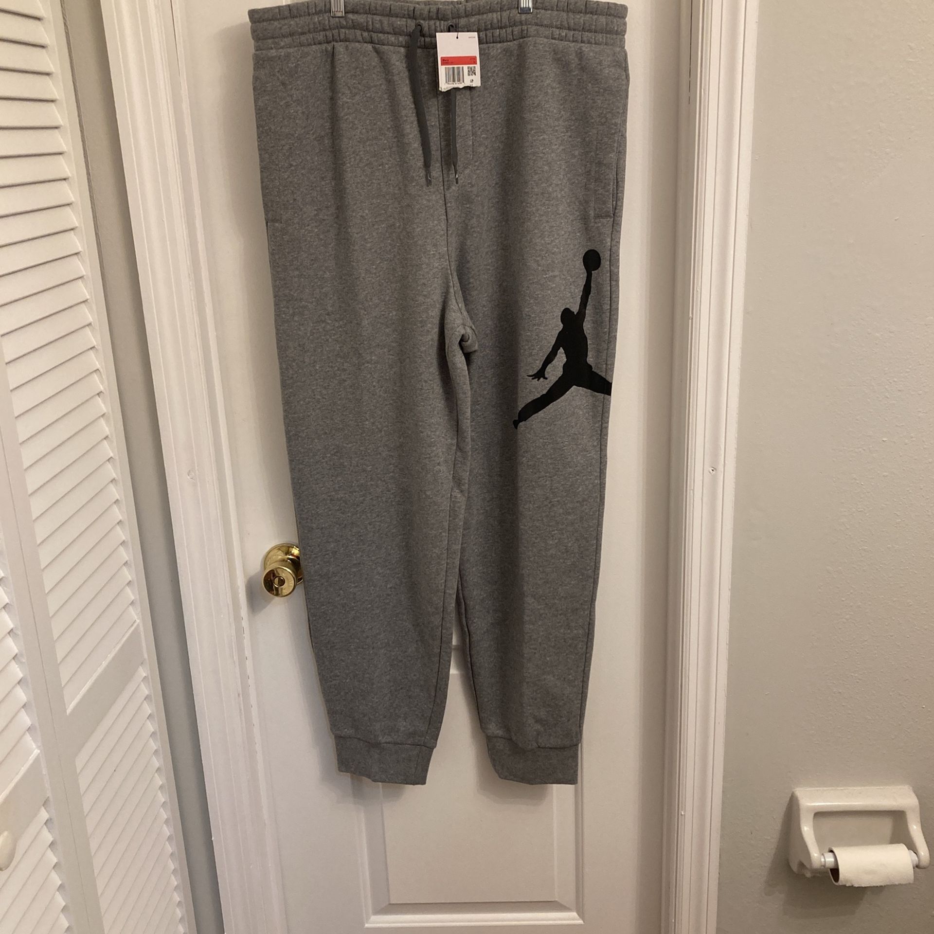 Jumpman Fleece Joggers NWT Size-Large