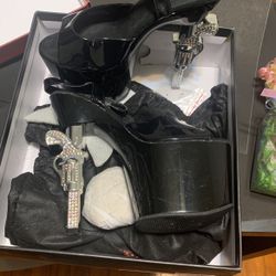 Women Gun Heel Boots 