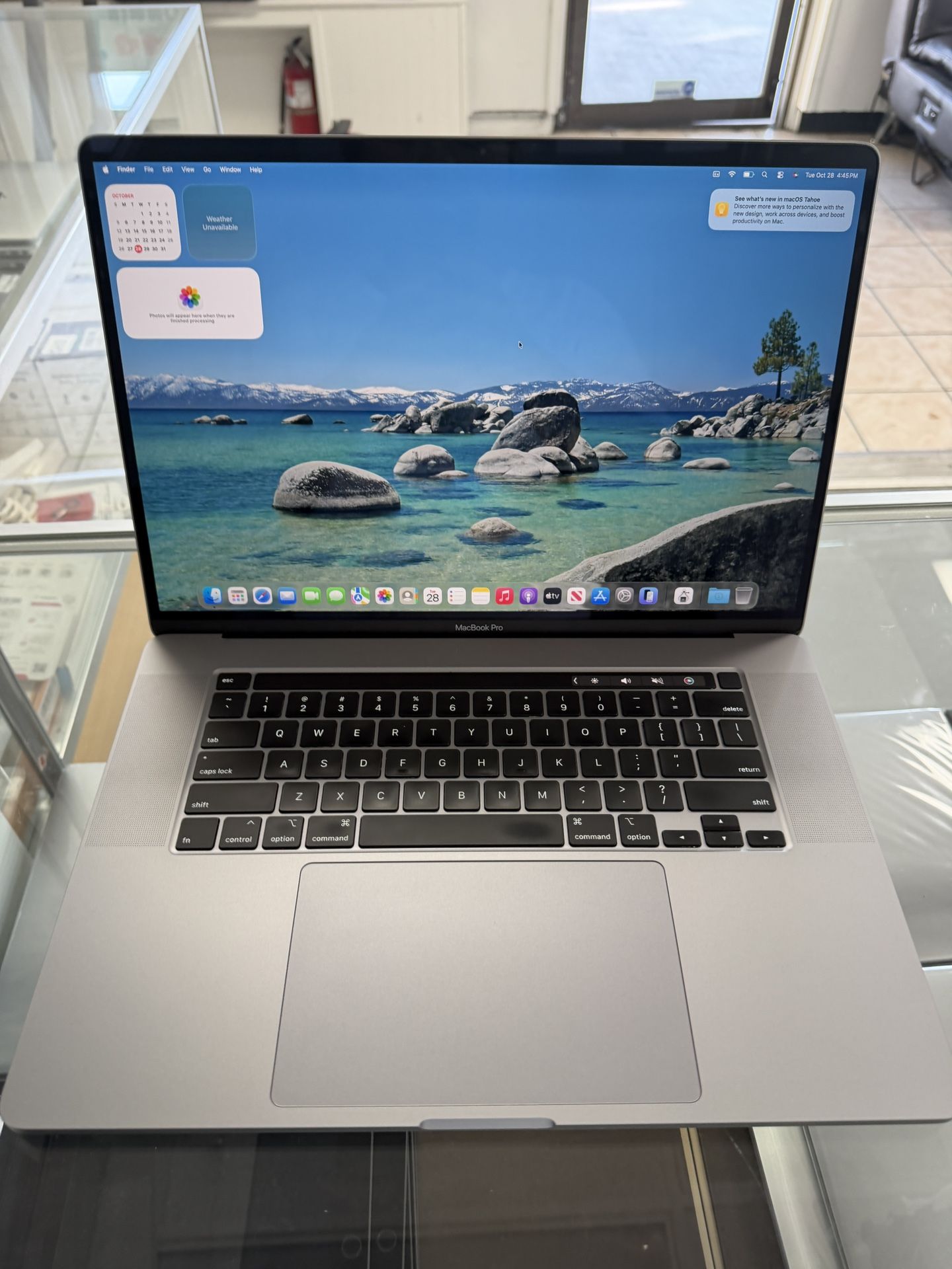 MacBook Pro 16inch 2019 16GB RAM 256GB Storage