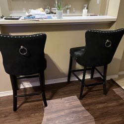 2 Bar Stools 