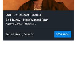 Selling 5 Bad bunny tickets - Sunday 26th
