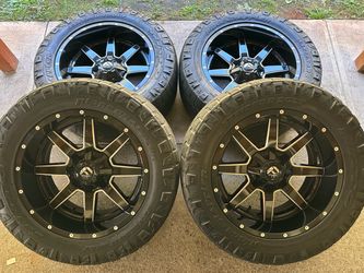 20x10 Fuel Vandal Wheels & Nitto Ridge Grappler Tires