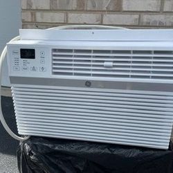 Smart Window Air Conditioner 8000 BTU with Remote & Wifi Controllability