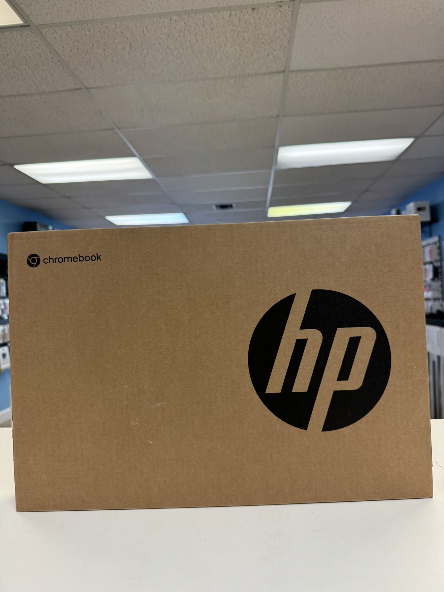 HP Chromebook 64 GB 14inch (BRAND NEW!!!)