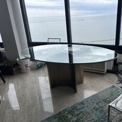 Beautiful Glass Table W Modern Base 