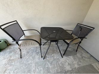 Metal Table and Chair set with cushions